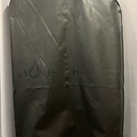 Navy blue Moose Knuckle winter jacket with black fur. Size kids small unisex. - Picture 4 of 4